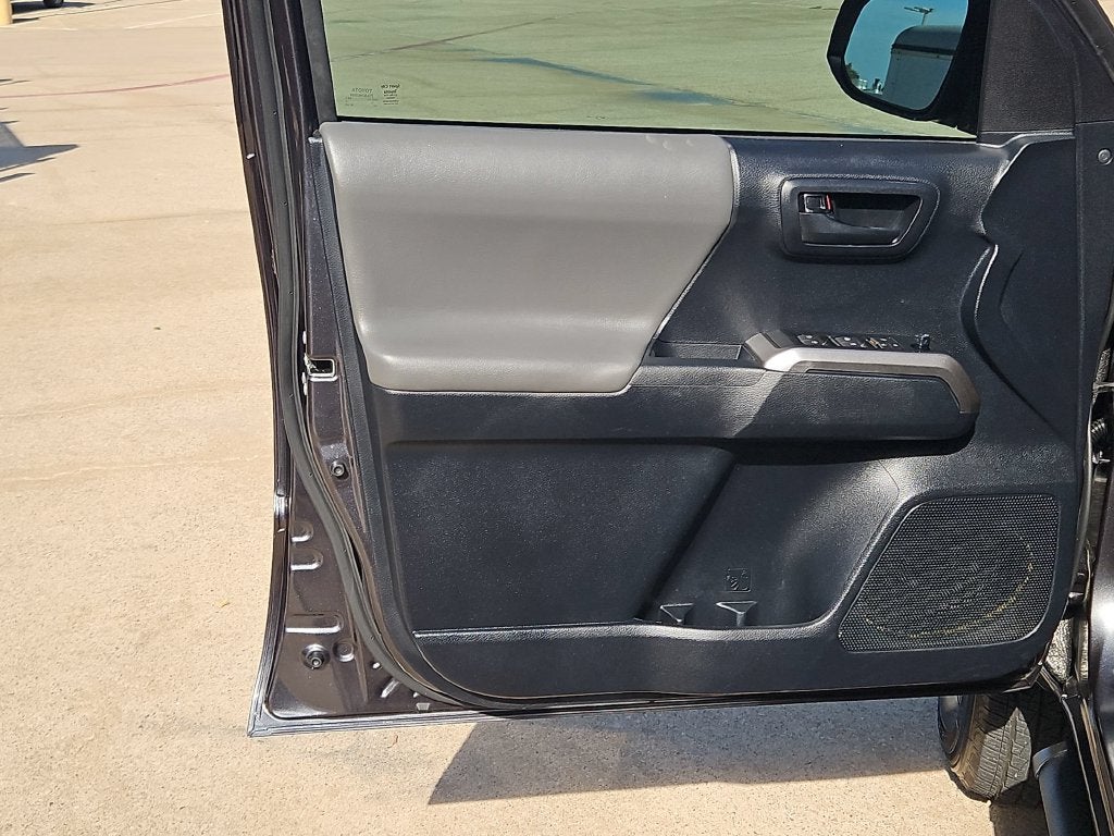 2019 Toyota Tacoma SR5 V6