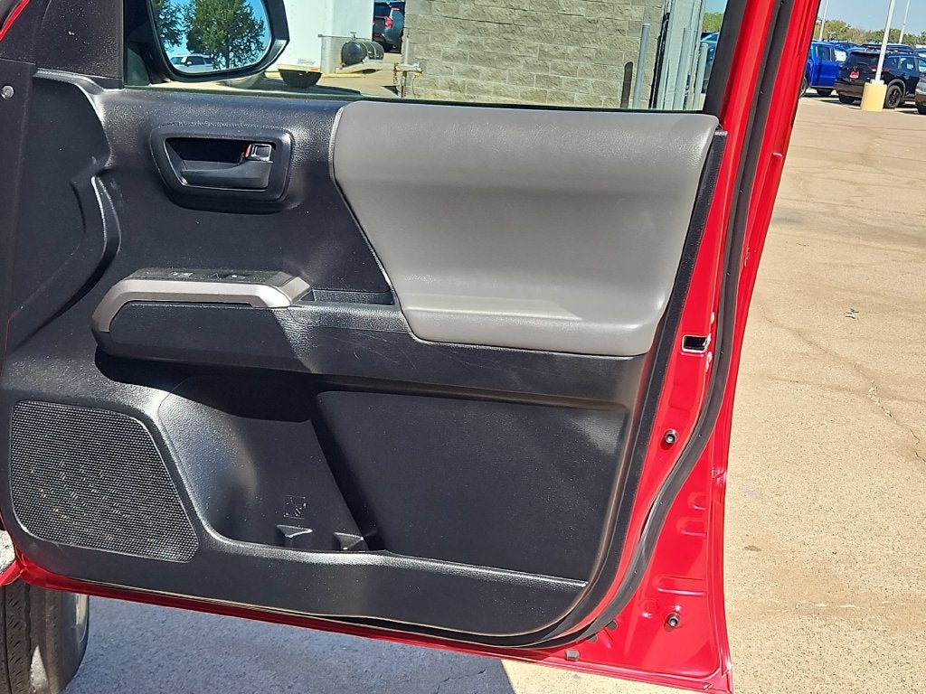 2022 Toyota Tacoma SR5 V6
