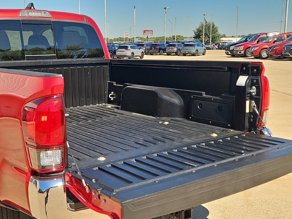 2022 Toyota Tacoma SR5 V6