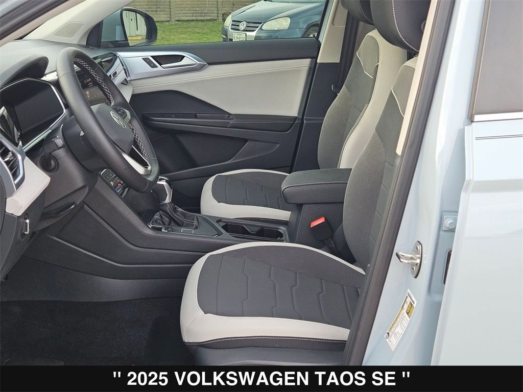 2025 Volkswagen Taos 1.5T SE