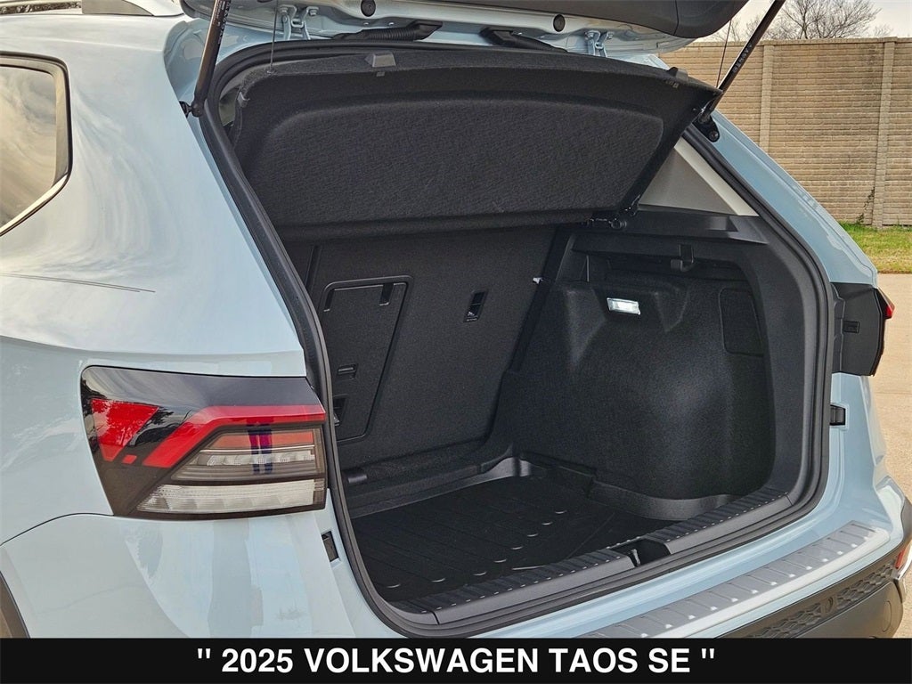 2025 Volkswagen Taos 1.5T SE