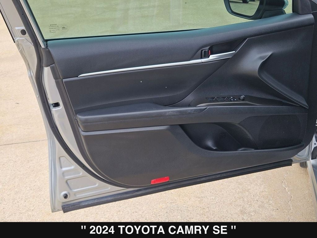 2024 Toyota Camry Hybrid SE