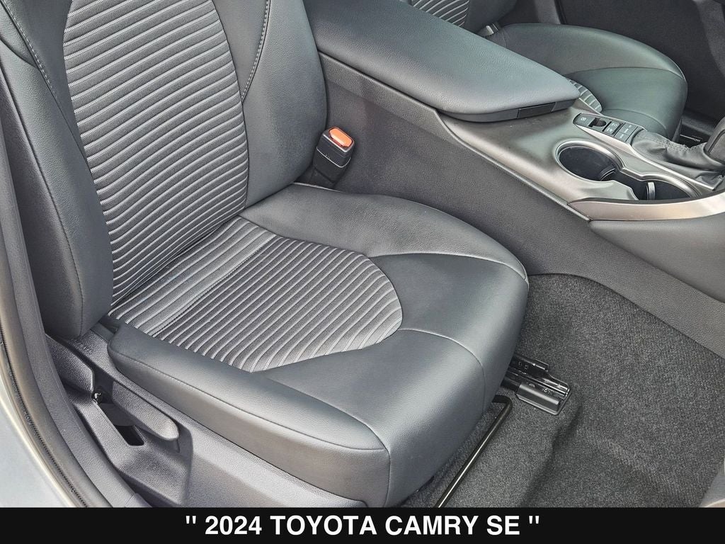 2024 Toyota Camry Hybrid SE