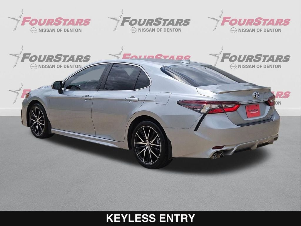 2024 Toyota Camry Hybrid SE