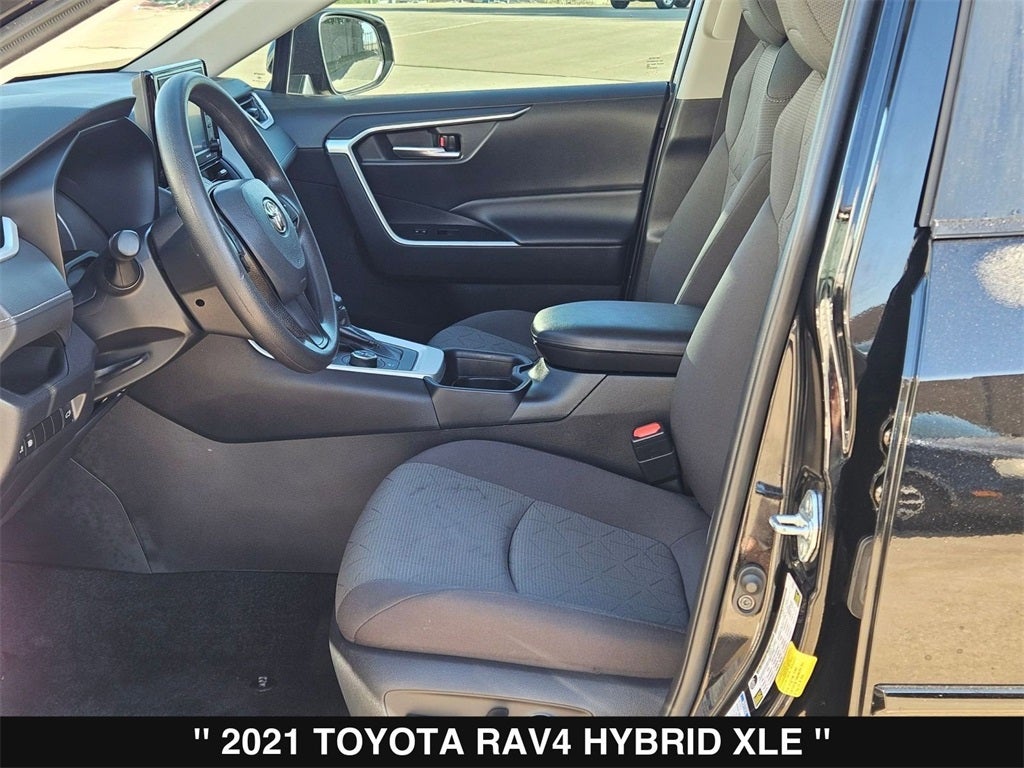 2021 Toyota RAV4 Hybrid XLE
