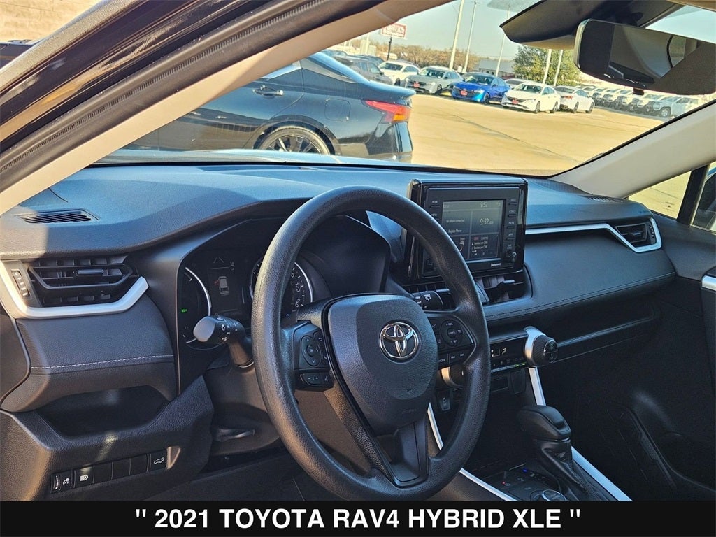 2021 Toyota RAV4 Hybrid XLE