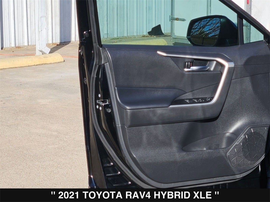 2021 Toyota RAV4 Hybrid XLE