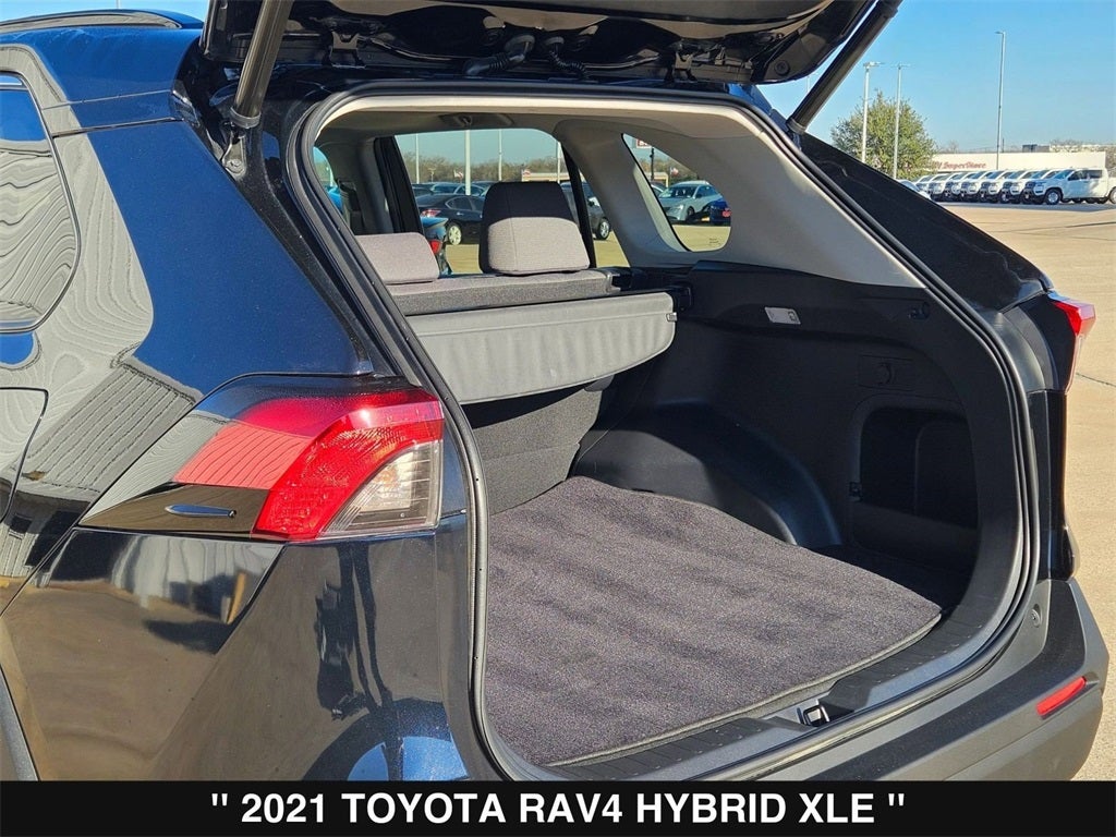 2021 Toyota RAV4 Hybrid XLE