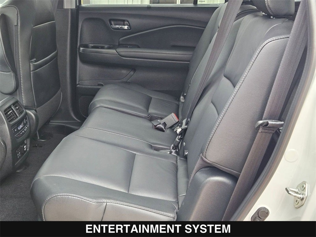 2022 Honda Pilot Touring 8 Passenger