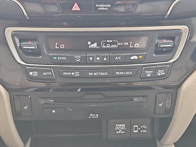 2022 Honda Pilot Touring 8 Passenger