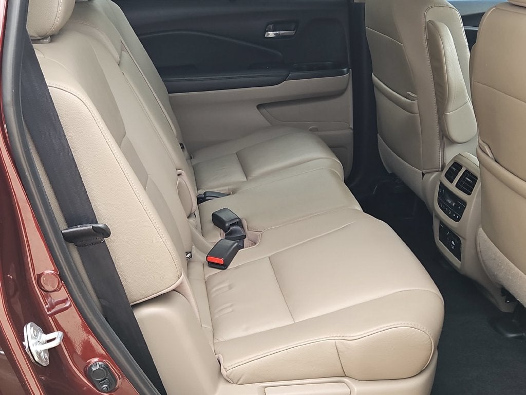 2022 Honda Pilot Touring 8 Passenger