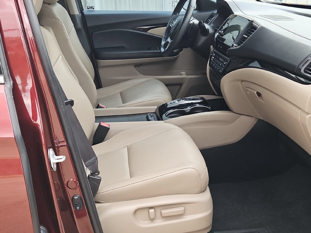 2022 Honda Pilot Touring 8 Passenger