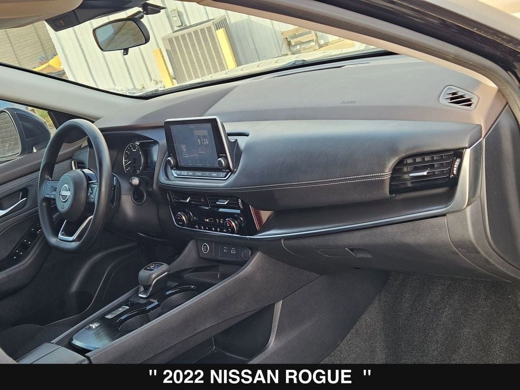 2022 Nissan Rogue SV