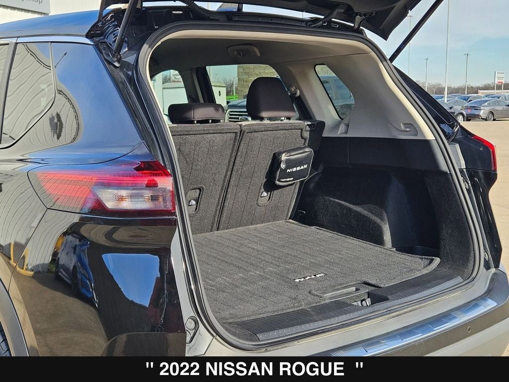 2022 Nissan Rogue SV