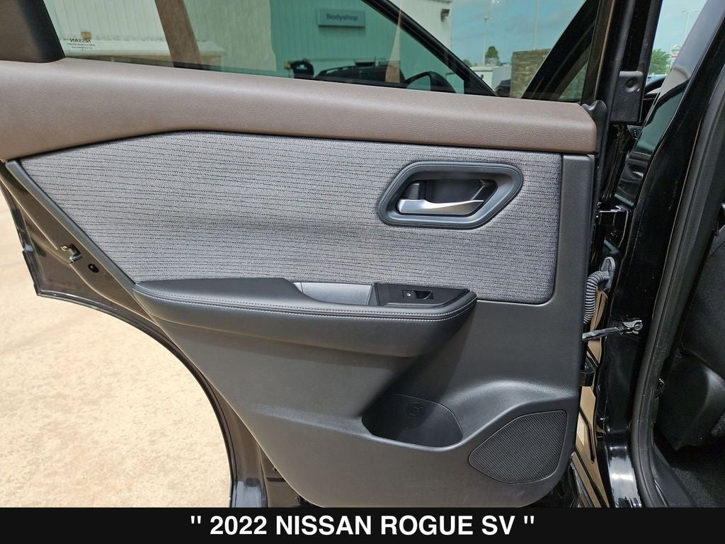 2022 Nissan Rogue SV