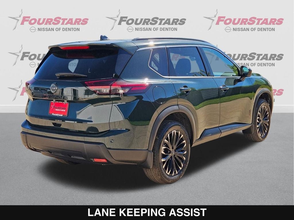 2026 Nissan Rogue Dark Armor