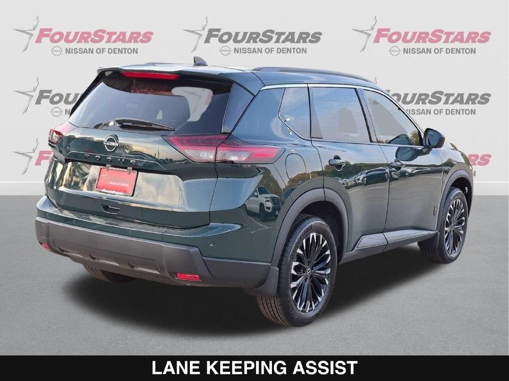 2026 Nissan Rogue Dark Armor