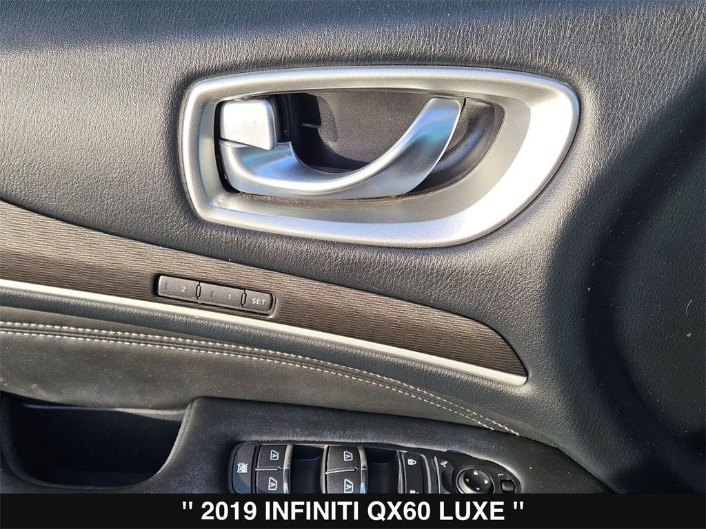 2019 INFINITI QX60 LUXE