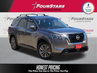2025 Nissan Pathfinder SV