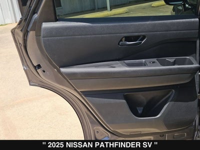 2025 Nissan Pathfinder SV