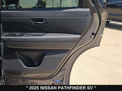 2025 Nissan Pathfinder SV