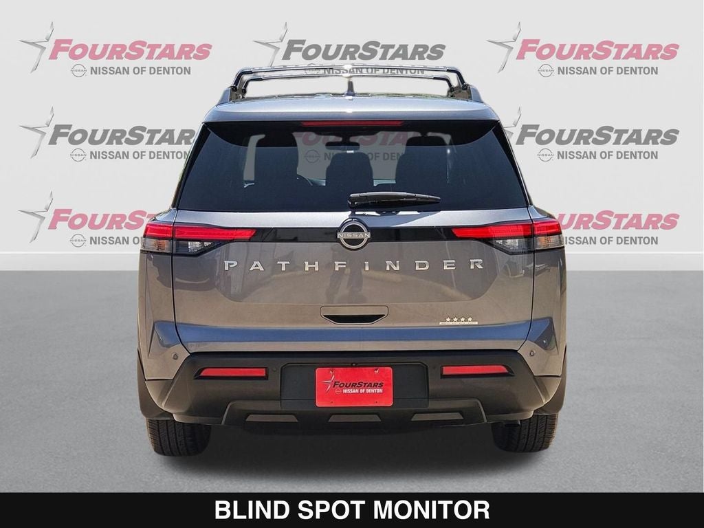 2025 Nissan Pathfinder SV