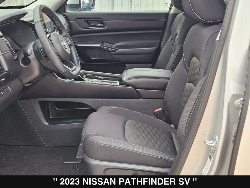 2023 Nissan Pathfinder SV
