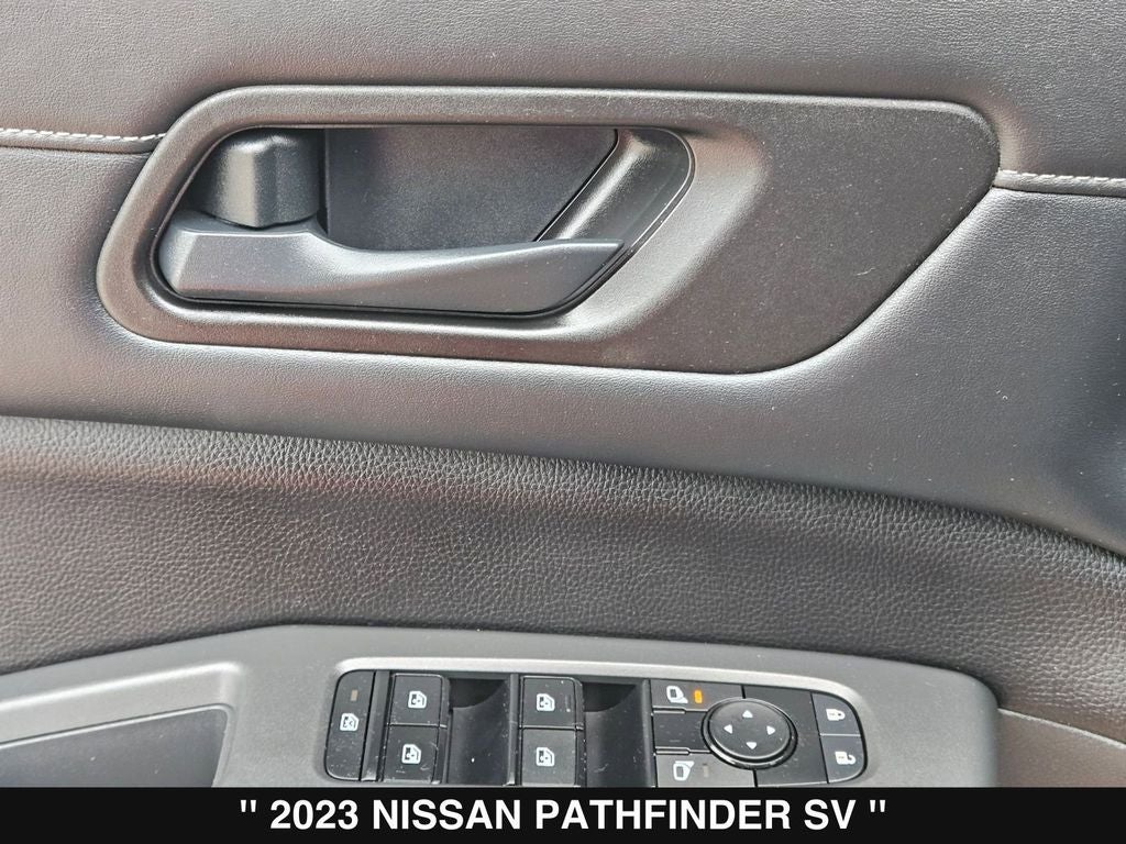 2023 Nissan Pathfinder SV