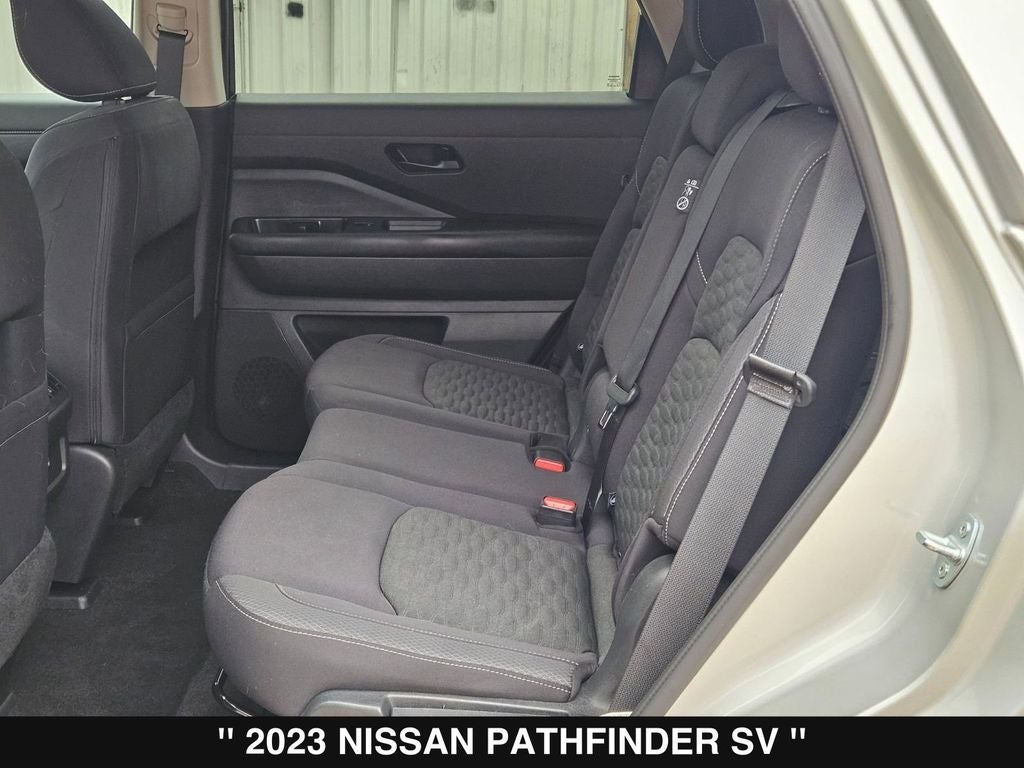 2023 Nissan Pathfinder SV