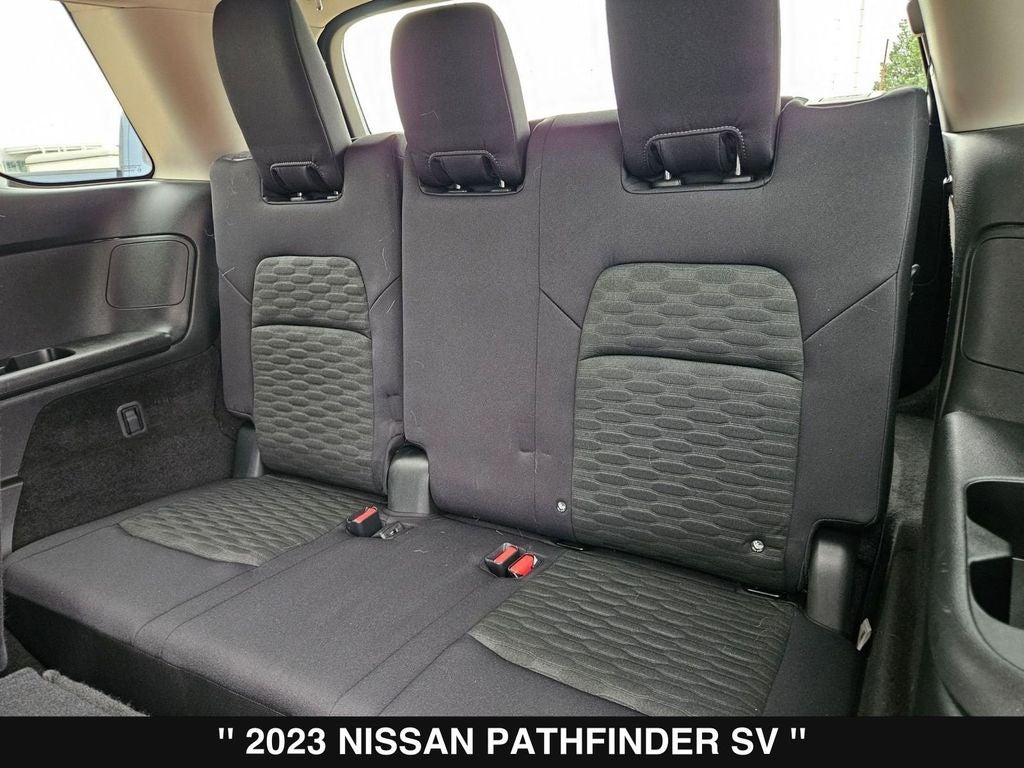 2023 Nissan Pathfinder SV