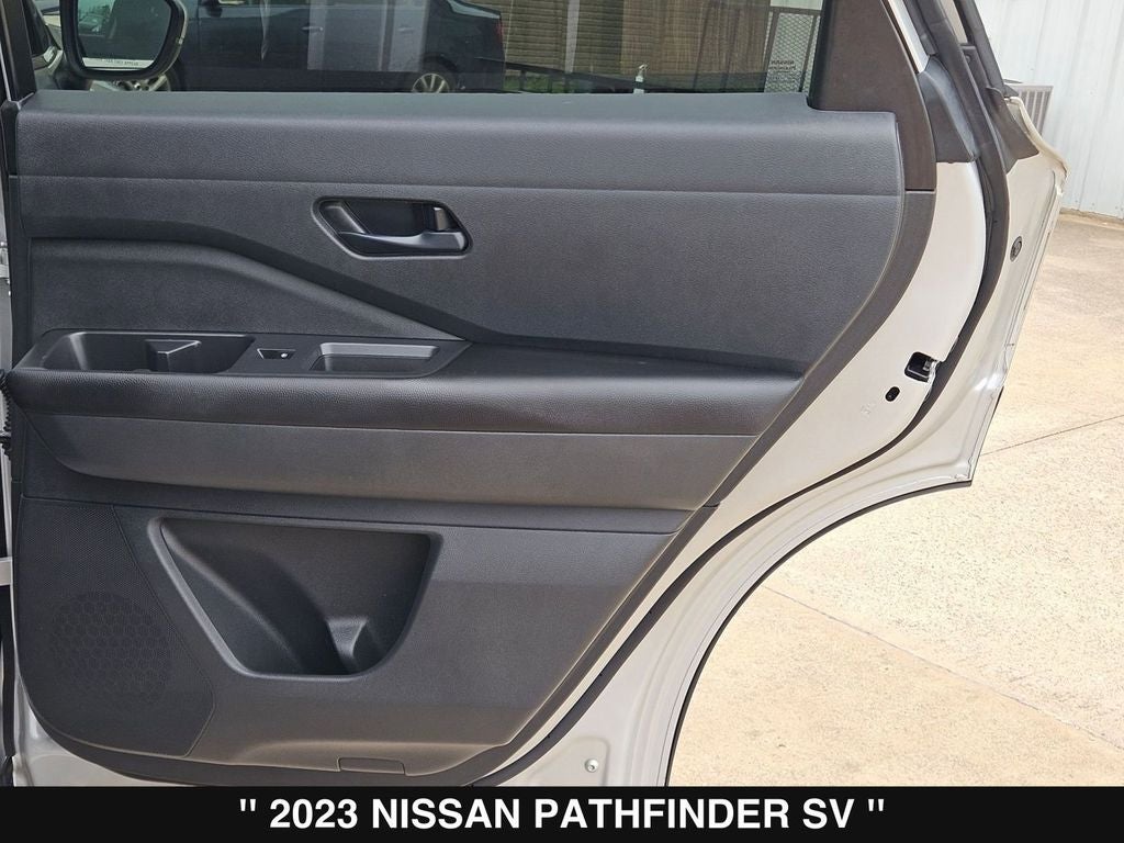 2023 Nissan Pathfinder SV