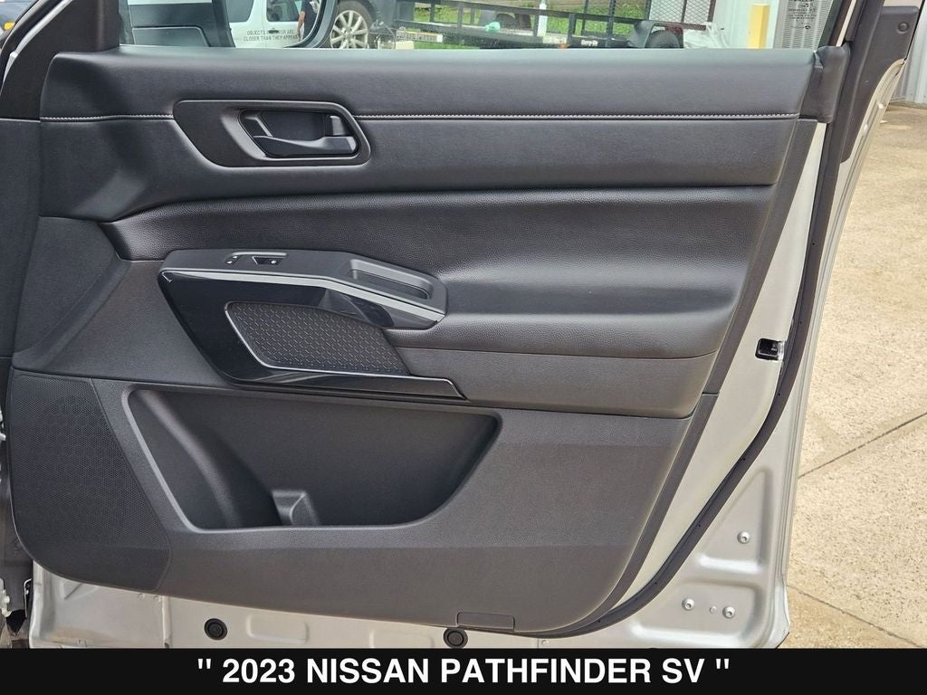 2023 Nissan Pathfinder SV