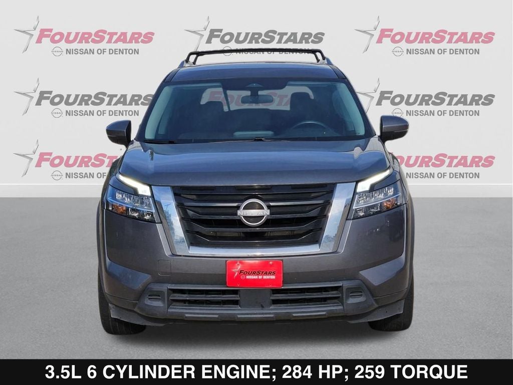 2022 Nissan Pathfinder SV