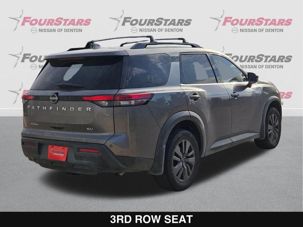 2022 Nissan Pathfinder SV