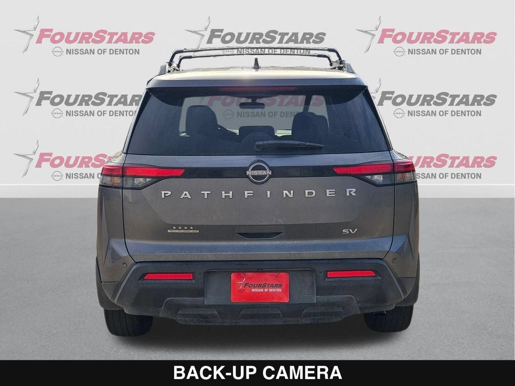 2022 Nissan Pathfinder SV