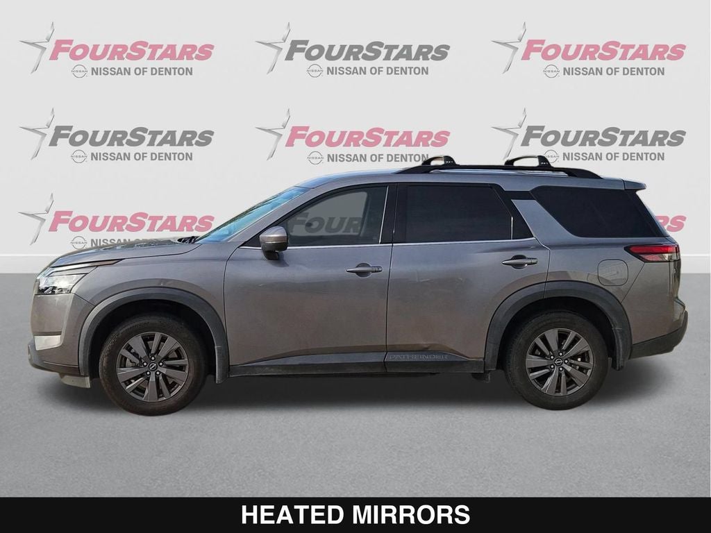 2022 Nissan Pathfinder SV