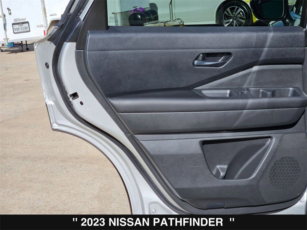 2023 Nissan Pathfinder SV