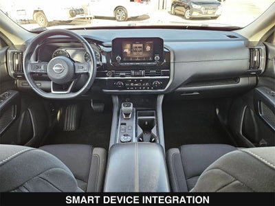 2023 Nissan Pathfinder SV