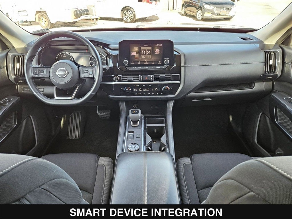 2023 Nissan Pathfinder SV