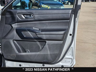 2023 Nissan Pathfinder SV