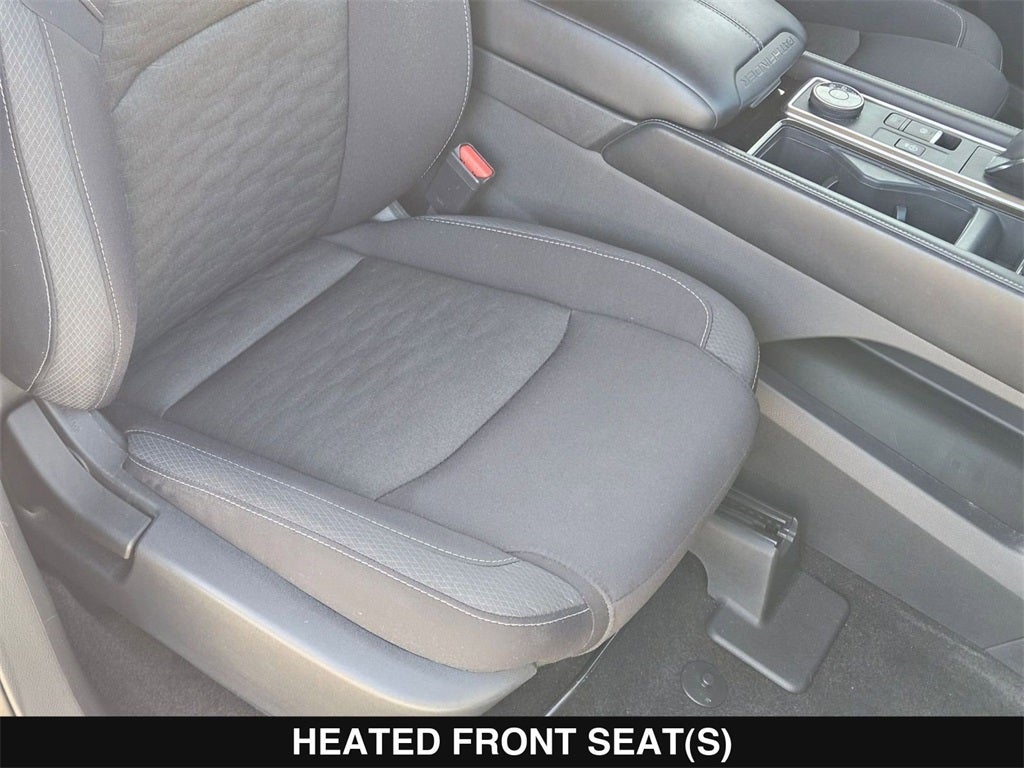 2023 Nissan Pathfinder SV