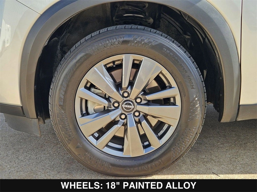 2023 Nissan Pathfinder SV