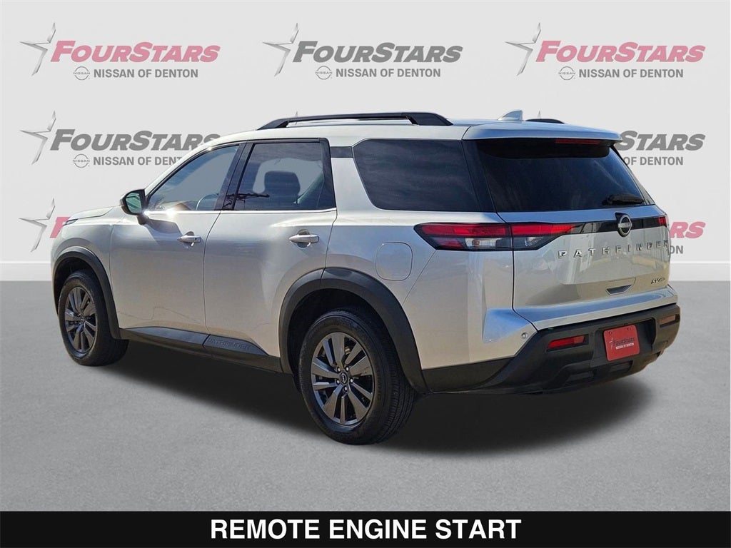 2023 Nissan Pathfinder SV
