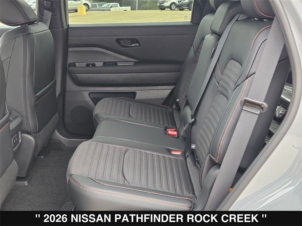 2026 Nissan Pathfinder SV