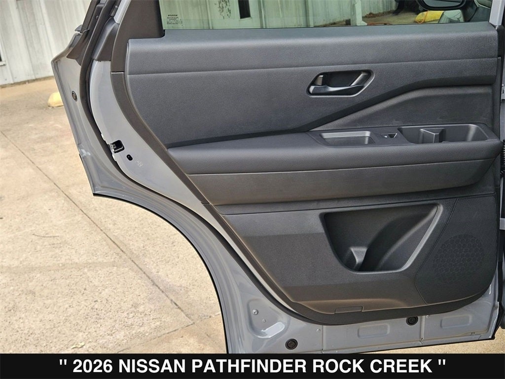 2026 Nissan Pathfinder SV