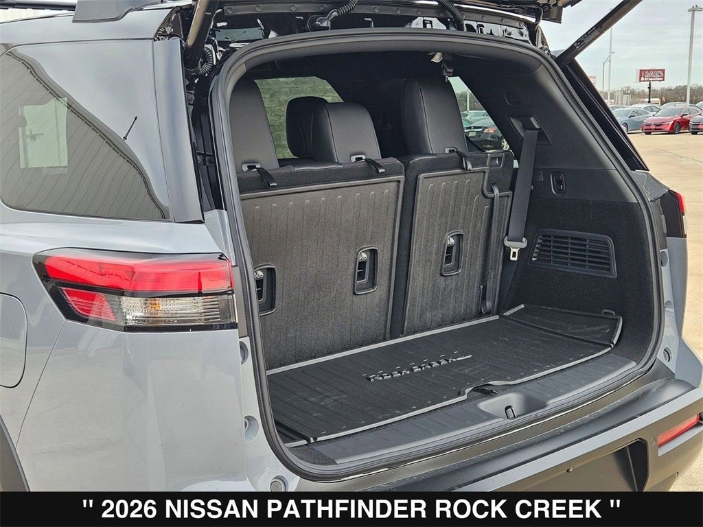 2026 Nissan Pathfinder SV