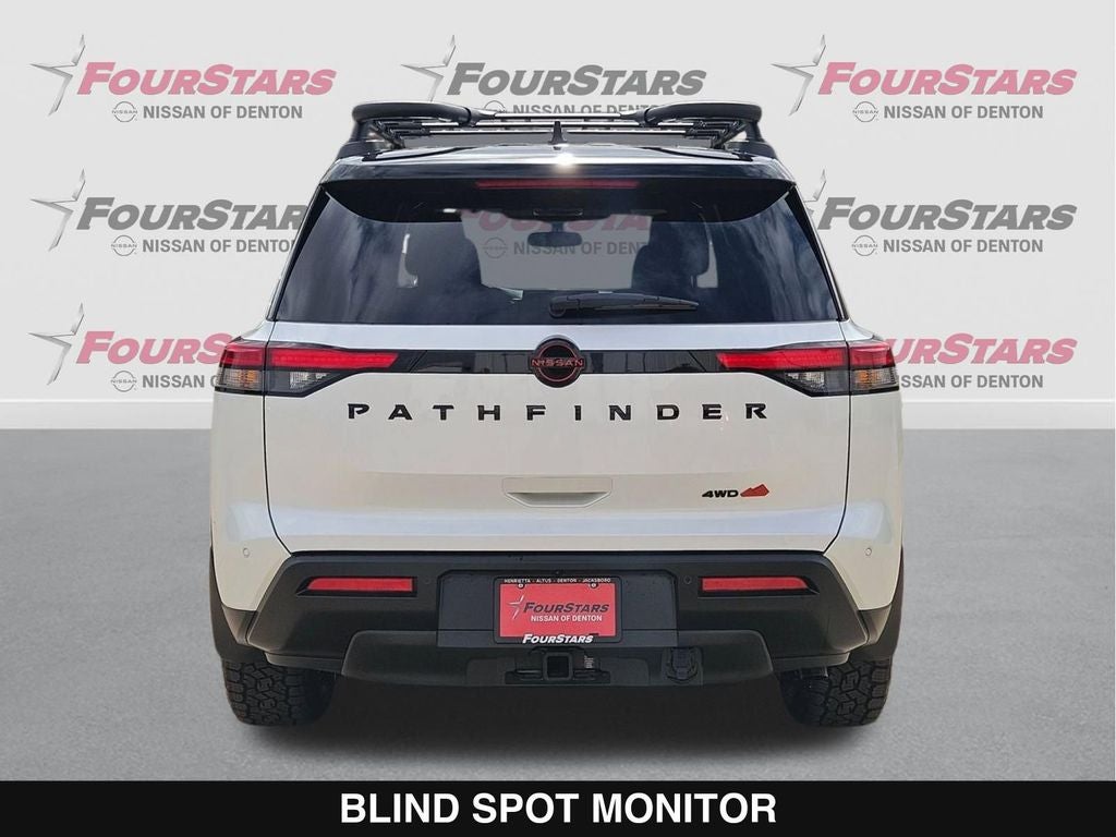 2026 Nissan Pathfinder SV