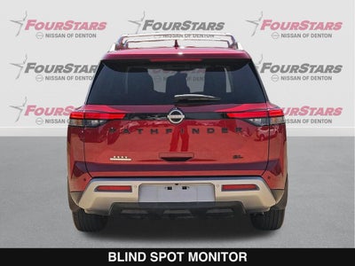 2023 Nissan Pathfinder SL