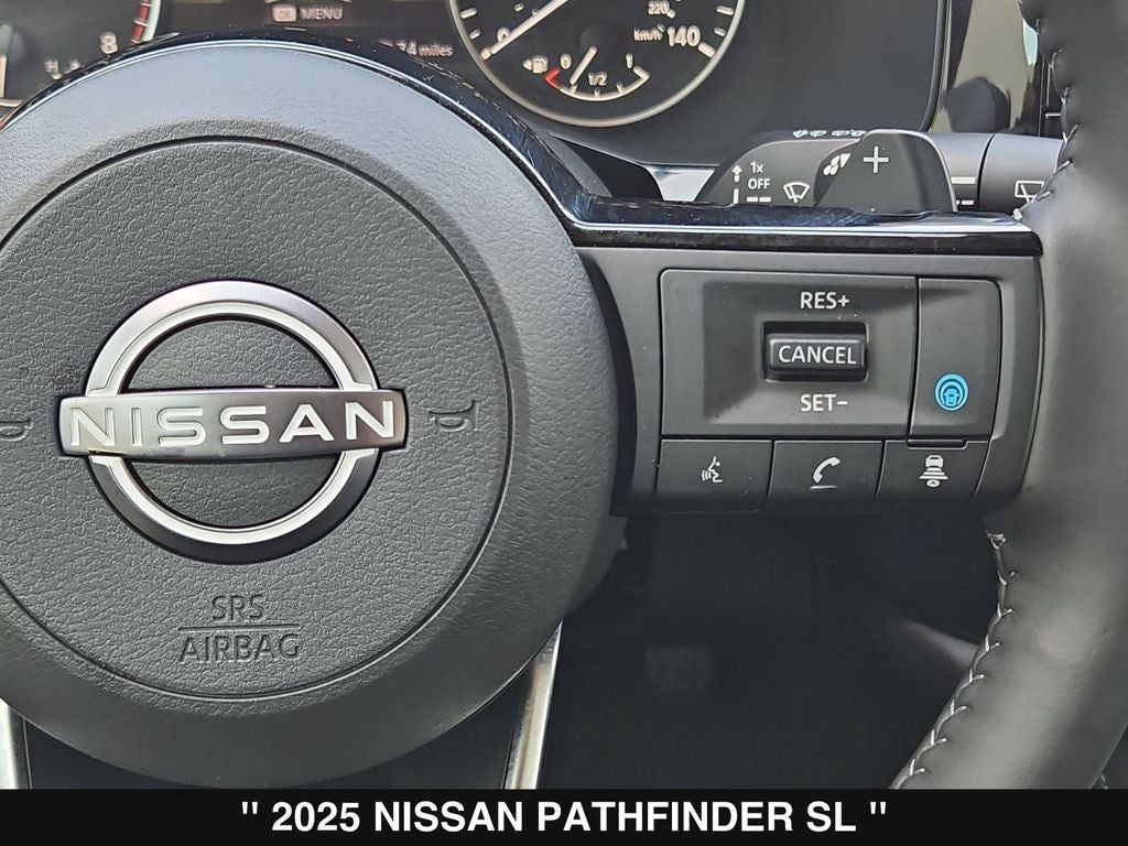 2025 Nissan Pathfinder SL