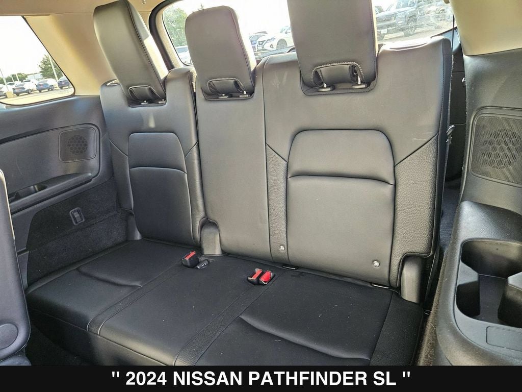 2024 Nissan Pathfinder SL